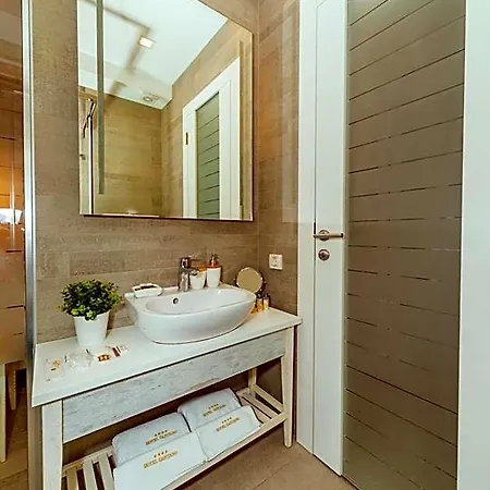 Boutique Heritage Blanc & Bleu - Capitano Hotel