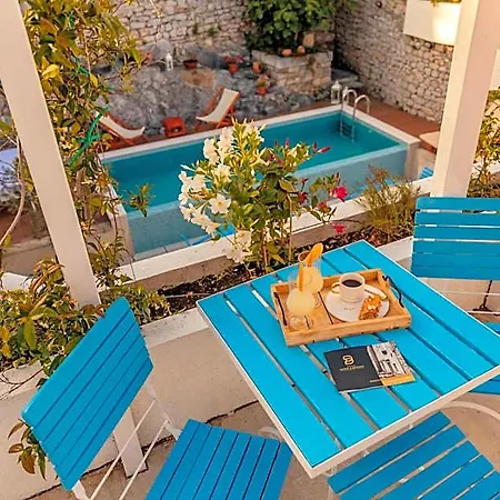 Boutique Heritage Blanc & Bleu - Capitano Hotel